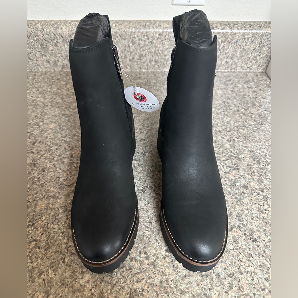 Blondo Dahlia ankle boots
